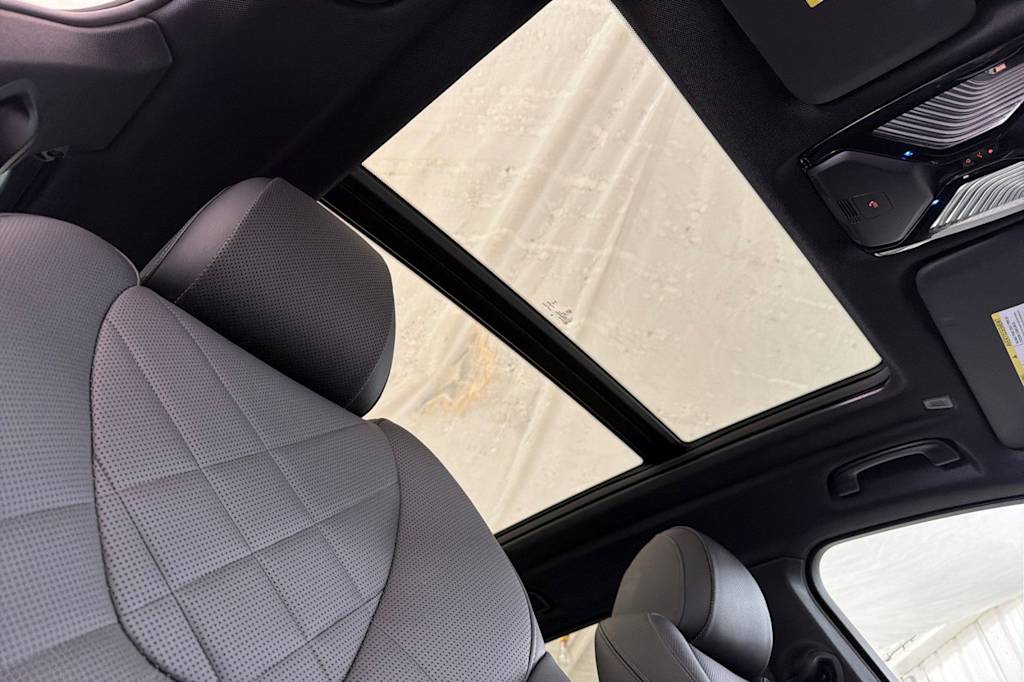 Thumbnail: 2023 BMW X5 - 23