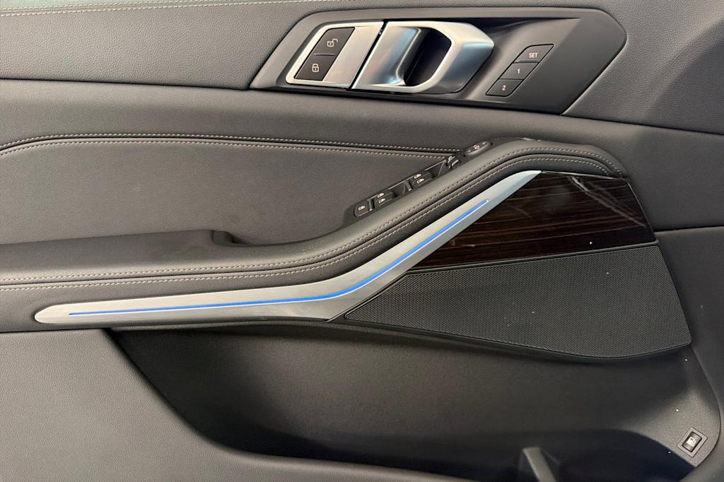 Thumbnail: 2023 BMW X5 - 21