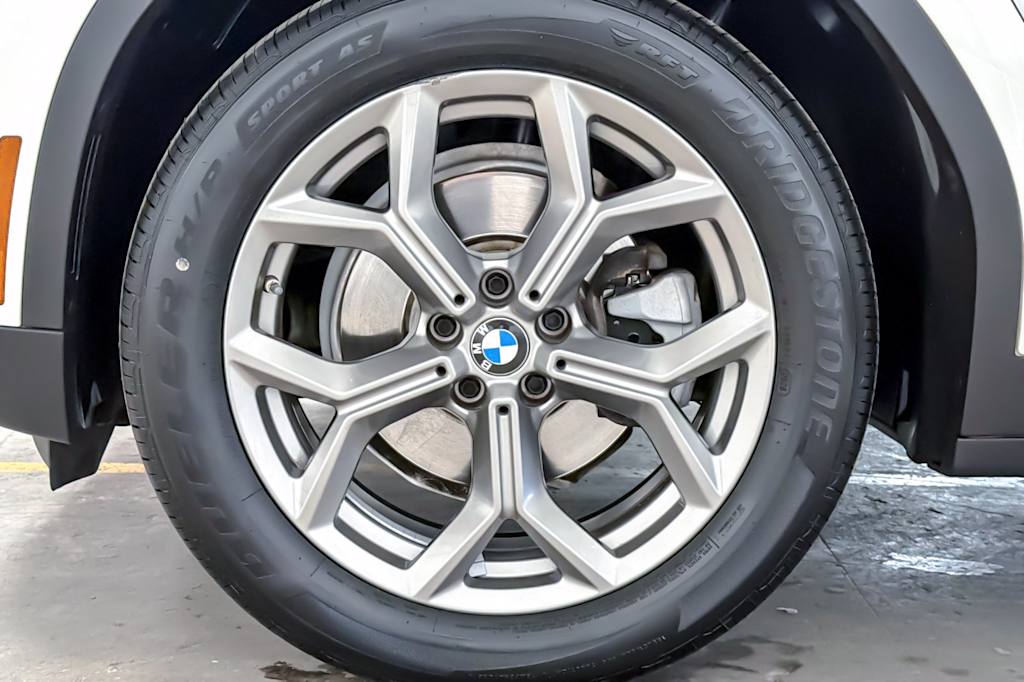 Thumbnail: 2021 BMW X3 - 8