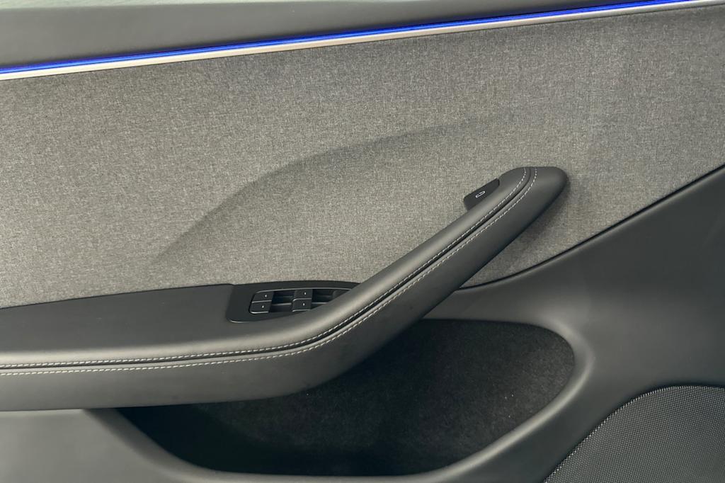 Thumbnail: 2024 Tesla Model 3 - 18