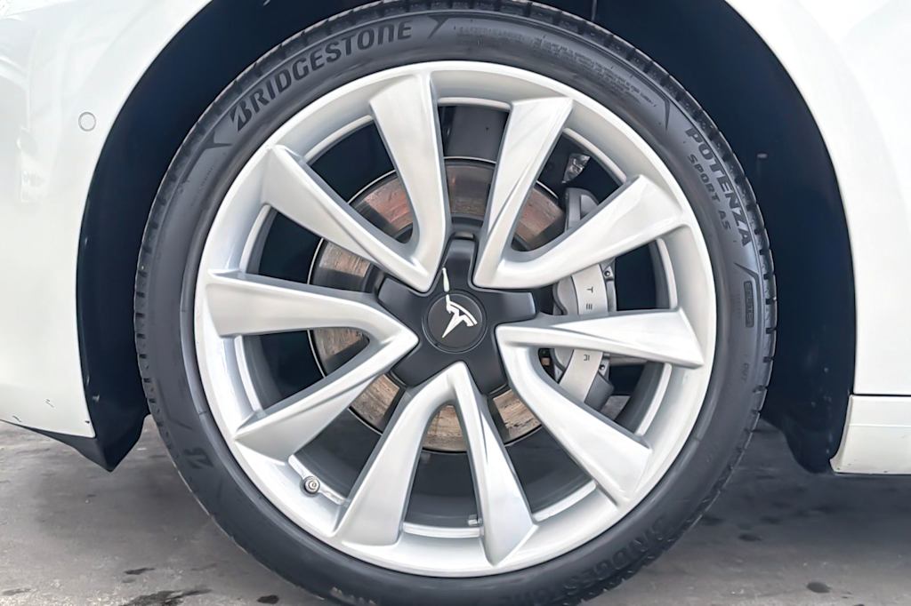 Thumbnail: 2018 Tesla Model 3 - 7
