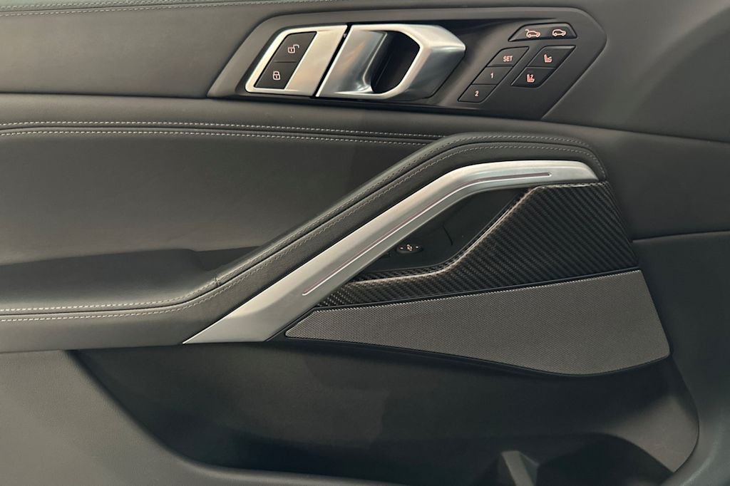 Thumbnail: 2022 BMW X6 - 20