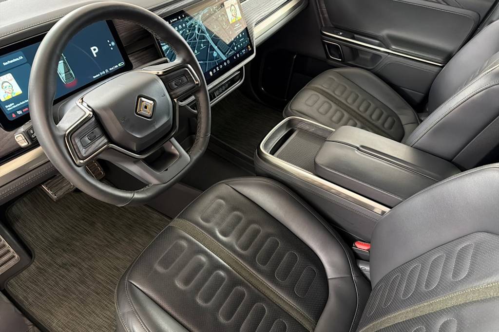 Thumbnail: 2023 Rivian R1S - 8