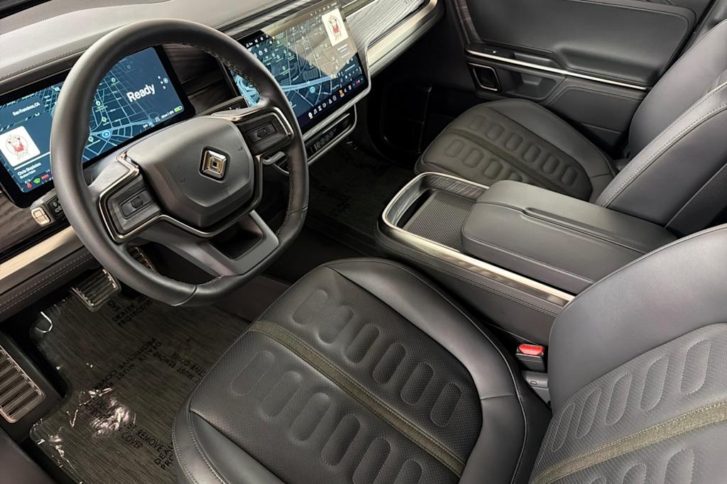 Thumbnail: 2023 Rivian R1S - 10
