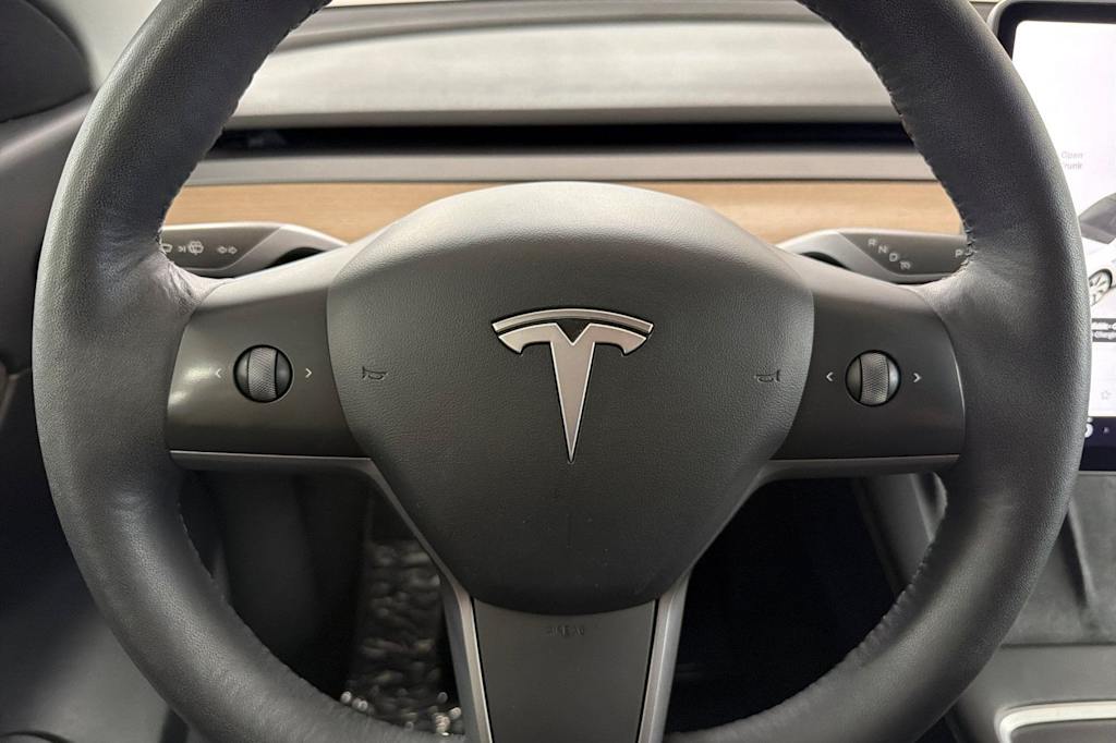 Thumbnail: 2022 Tesla Model Y - 25