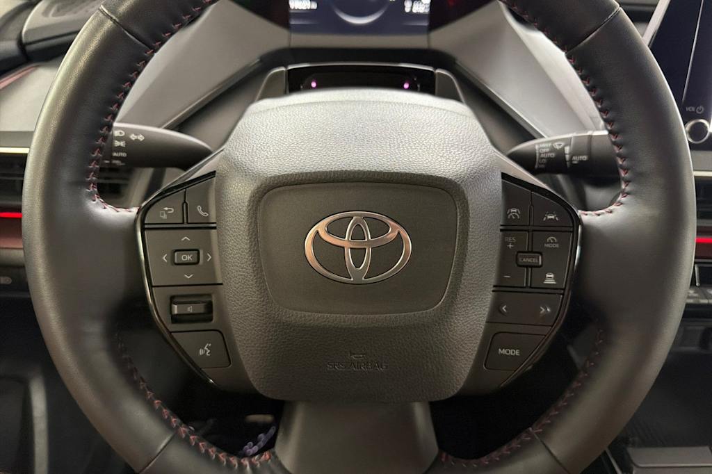 Thumbnail: 2023 Toyota Prius Prime - 25