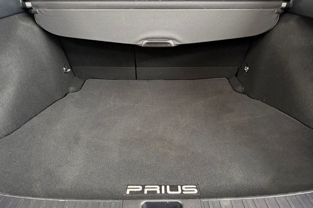 Thumbnail: 2018 Toyota Prius - 15