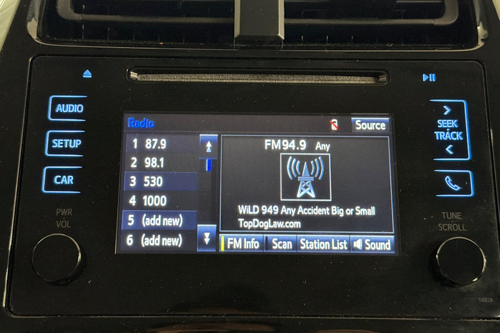 Thumbnail: 2018 Toyota Prius - 13