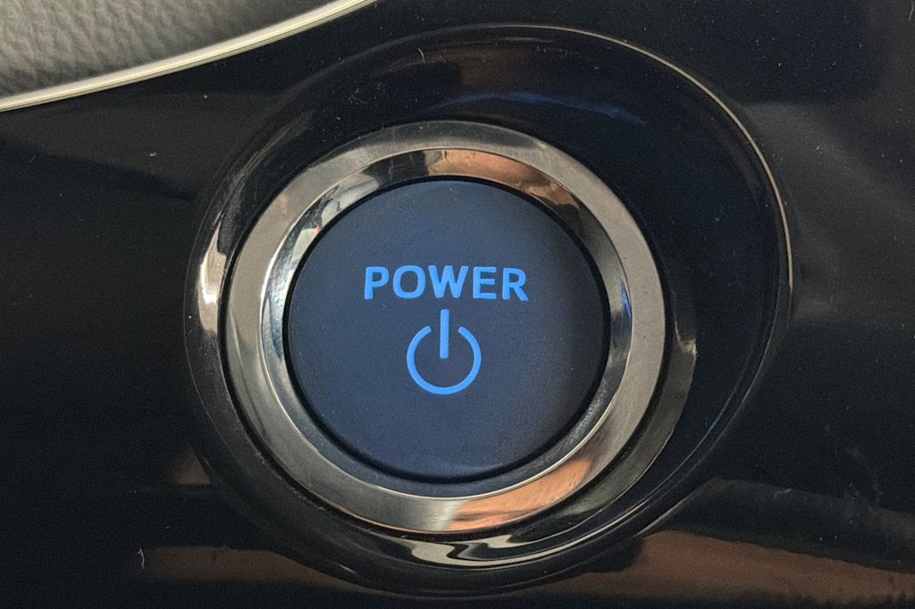 Thumbnail: 2018 Toyota Prius - 25