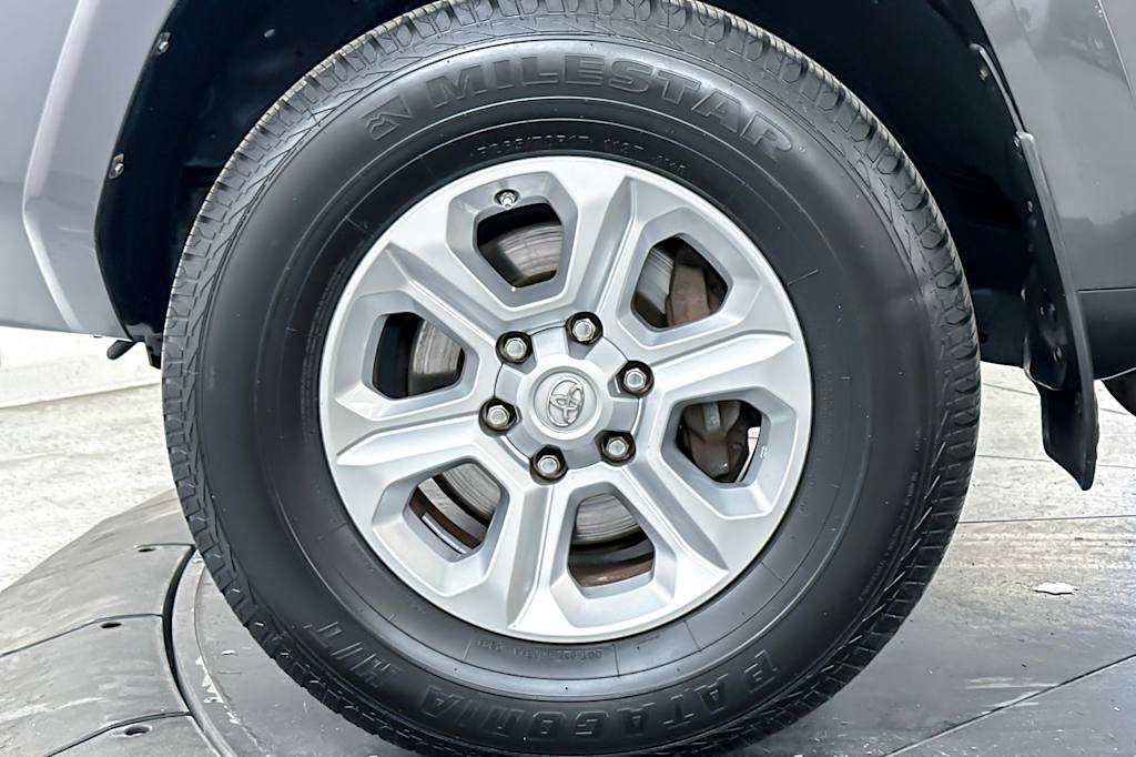 Thumbnail: 2018 Toyota 4Runner - 8