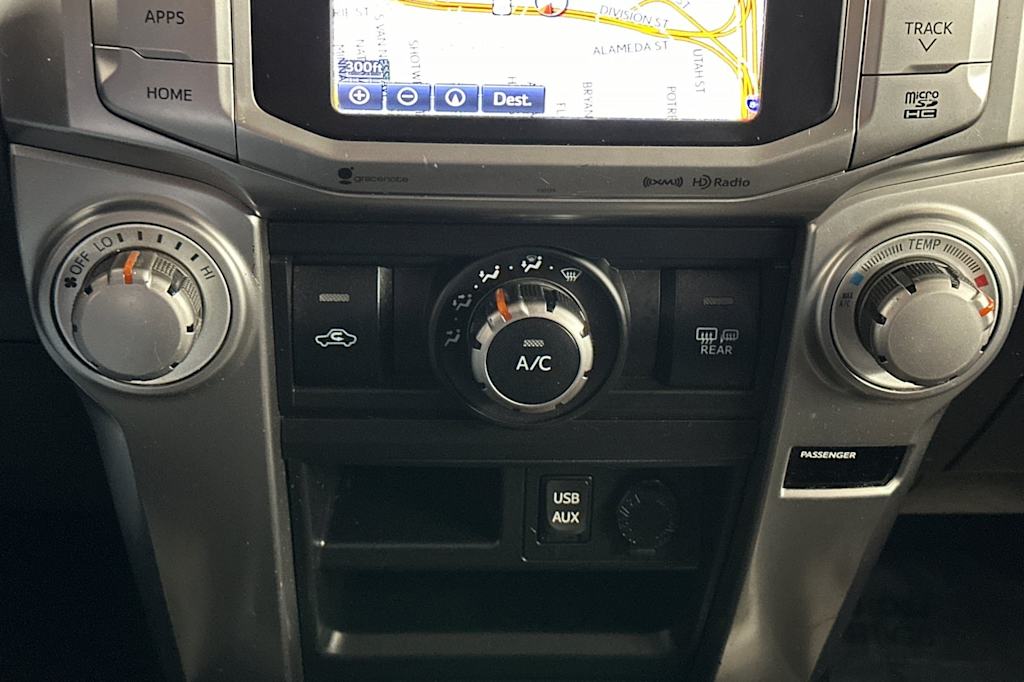 Thumbnail: 2018 Toyota 4Runner - 25