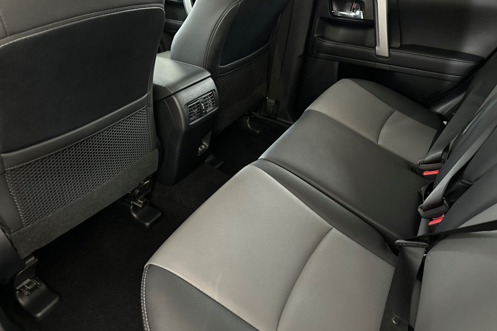 2022 Toyota 4Runner SR5 10