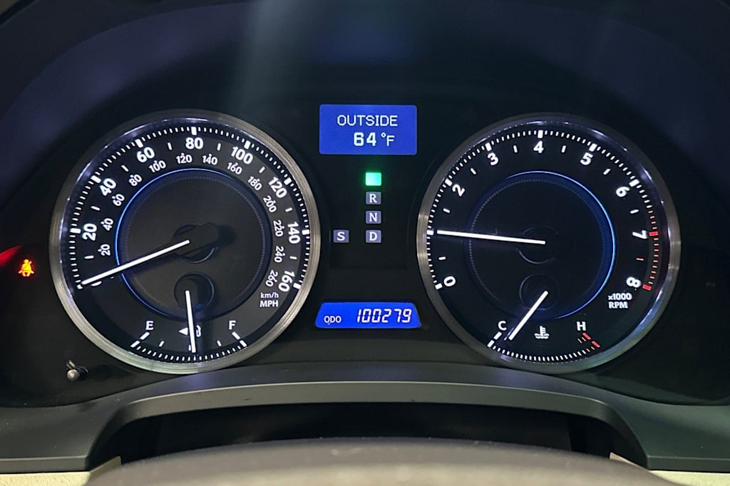 Thumbnail: 2012 Lexus IS - 15