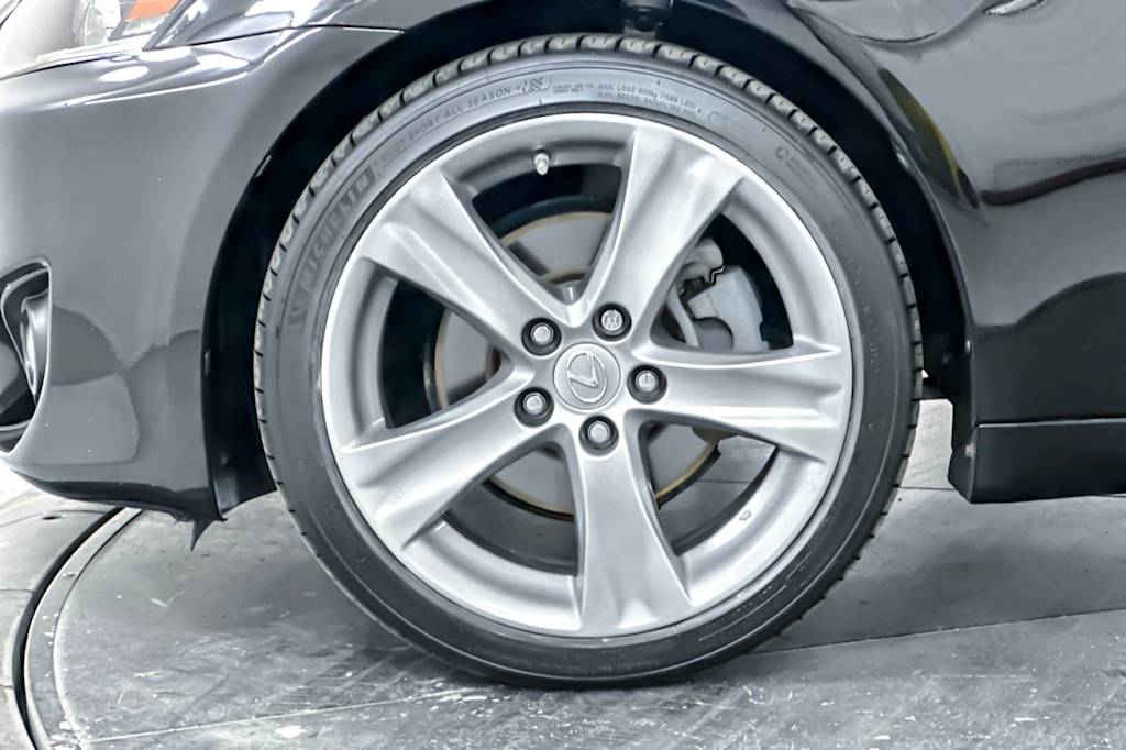 Thumbnail: 2012 Lexus IS - 26