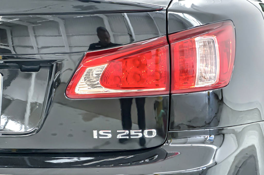 Thumbnail: 2012 Lexus IS - 27
