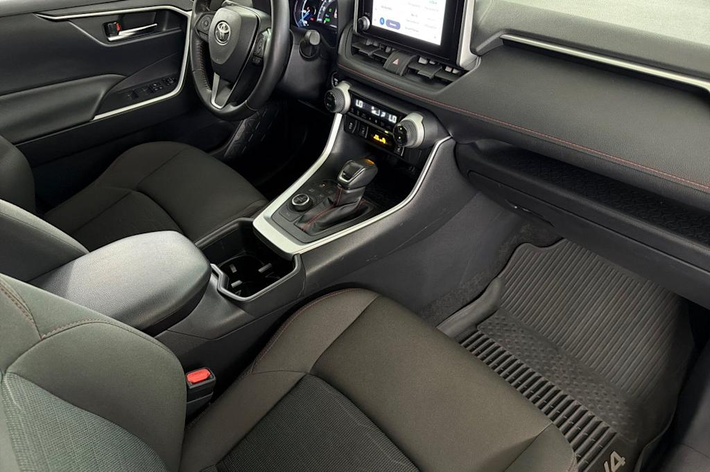 Thumbnail: 2024 Toyota RAV4 - 12