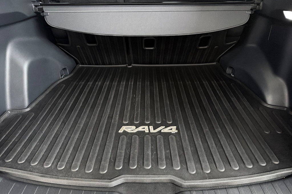 Thumbnail: 2024 Toyota RAV4 - 15