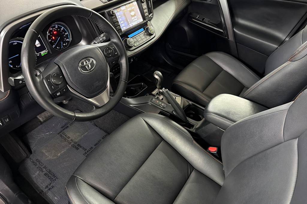 Thumbnail: 2018 Toyota RAV4 - 9