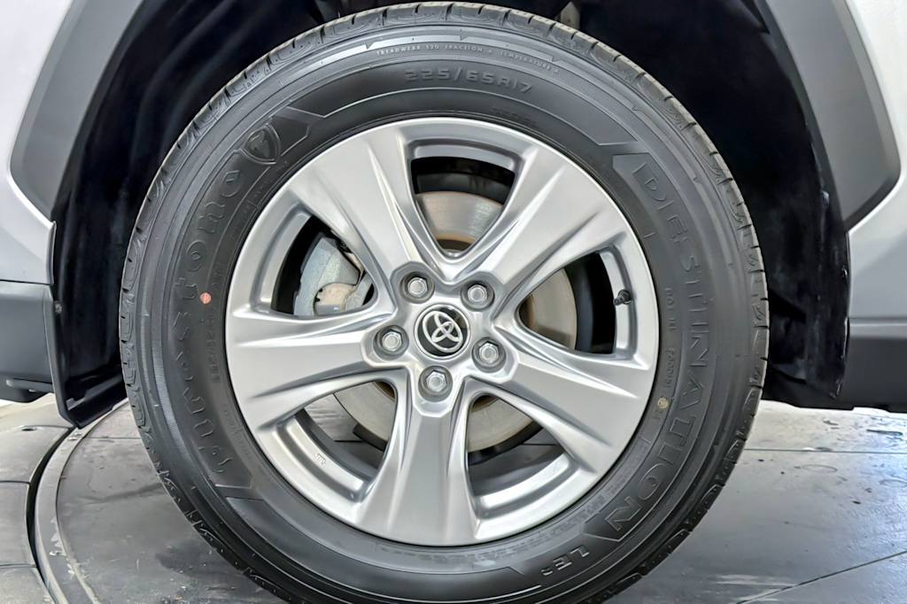 Thumbnail: 2024 Toyota RAV4 - 8
