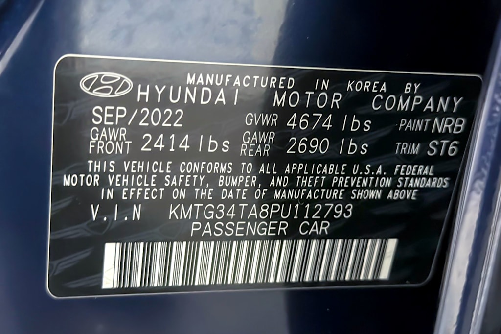 Thumbnail: 2023 Genesis G70 - 15
