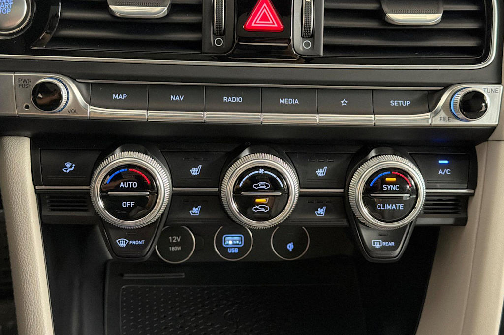 Thumbnail: 2023 Genesis G70 - 25