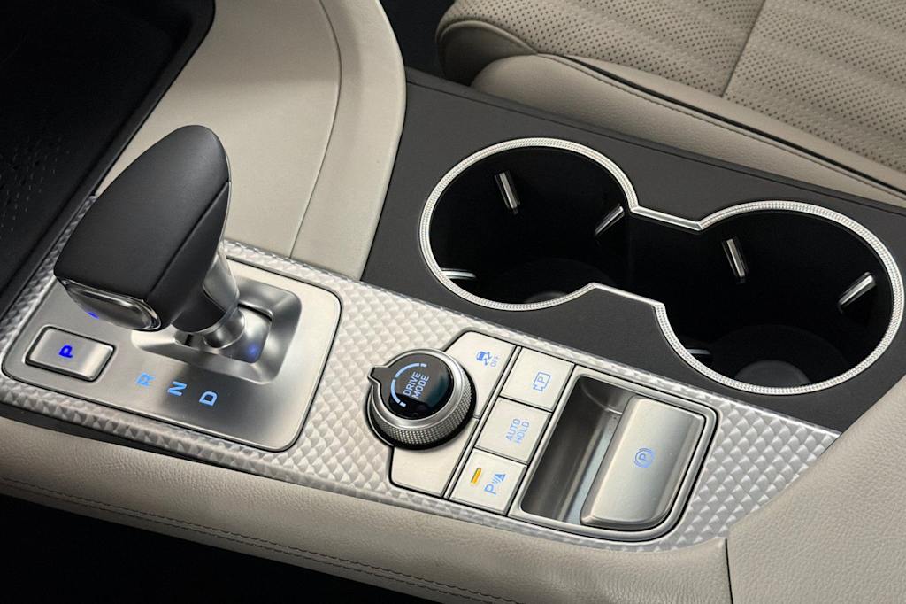 Thumbnail: 2023 Genesis G70 - 13