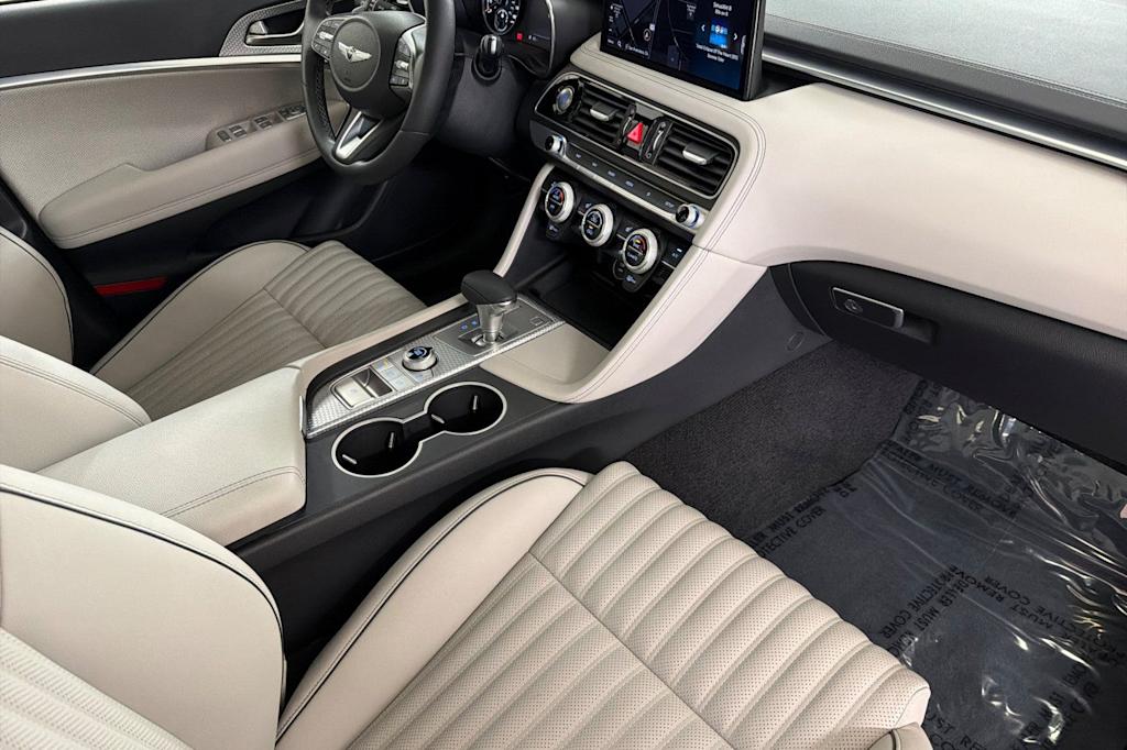 Thumbnail: 2023 Genesis G70 - 11