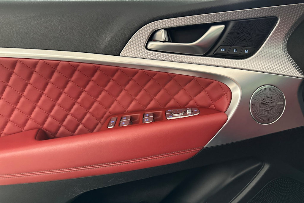 Thumbnail: 2023 Genesis G70 - 20