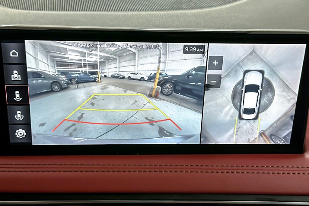 Thumbnail: 2023 Genesis G70 - 23