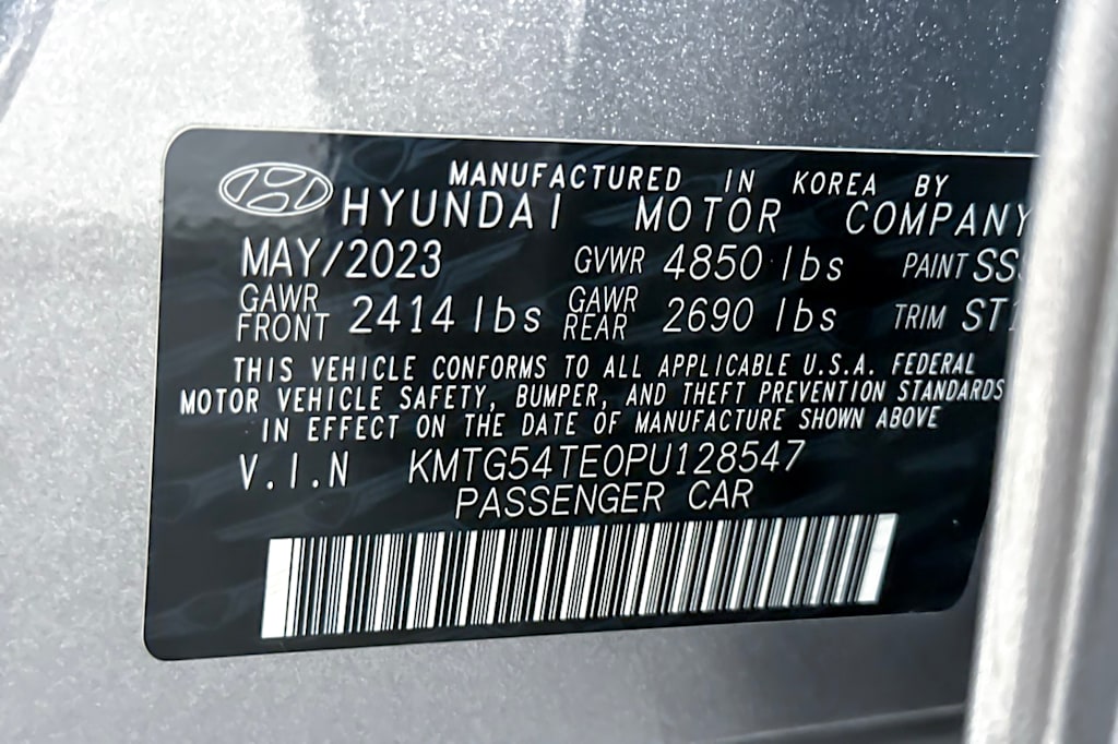 Thumbnail: 2023 Genesis G70 - 29