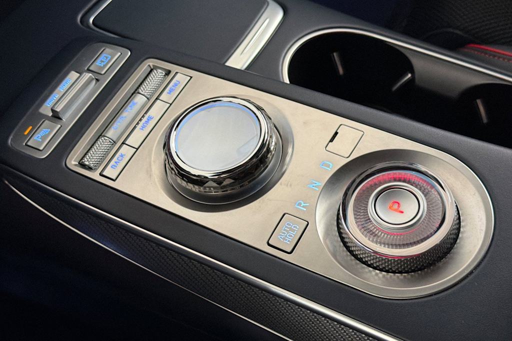 Thumbnail: 2023 Genesis GV70 - 25