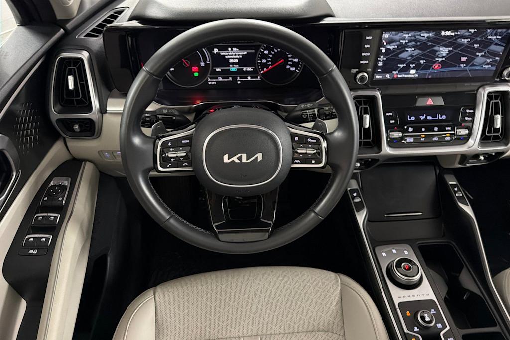 Thumbnail: 2023 Kia Sorento - 12