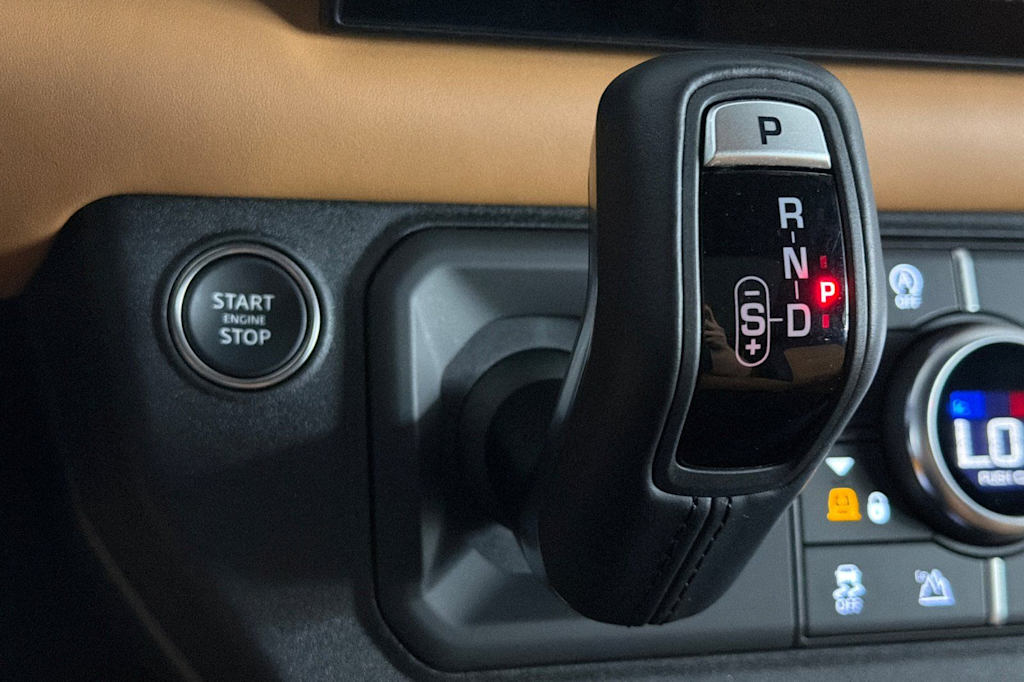 Thumbnail: 2024 Land Rover Defender - 26