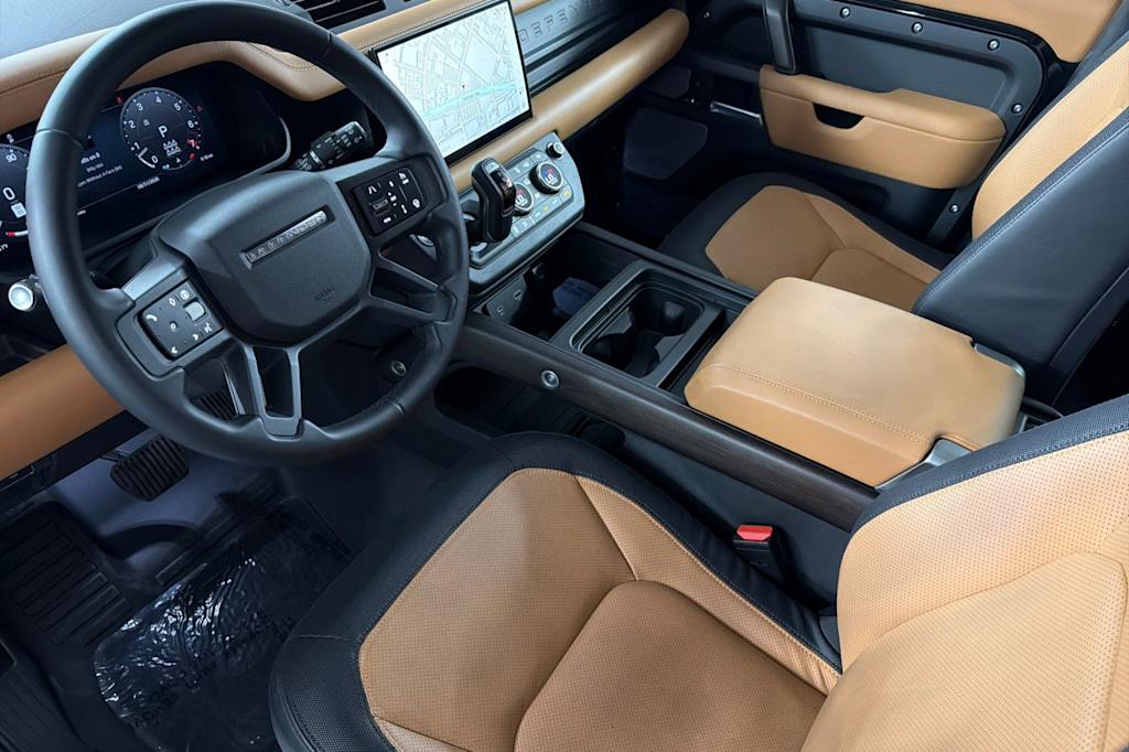 Thumbnail: 2024 Land Rover Defender - 9
