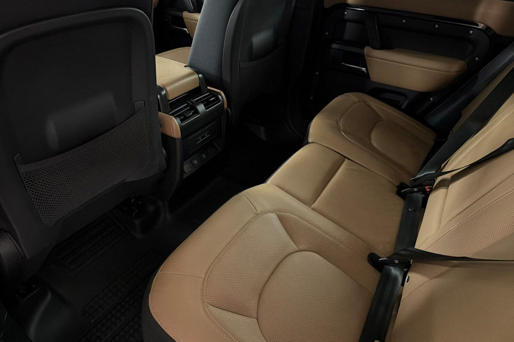 Thumbnail: 2025 Land Rover Defender - 11