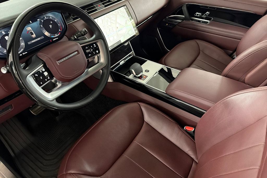 Thumbnail: 2025 Land Rover Range Rover - 9