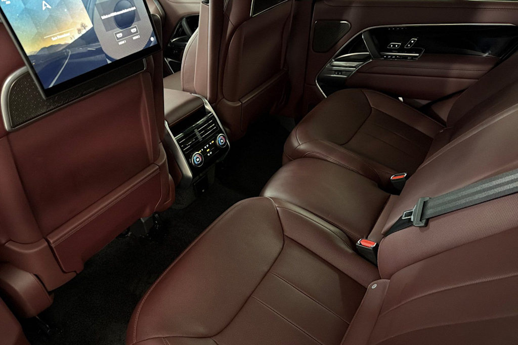 Thumbnail: 2025 Land Rover Range Rover - 11