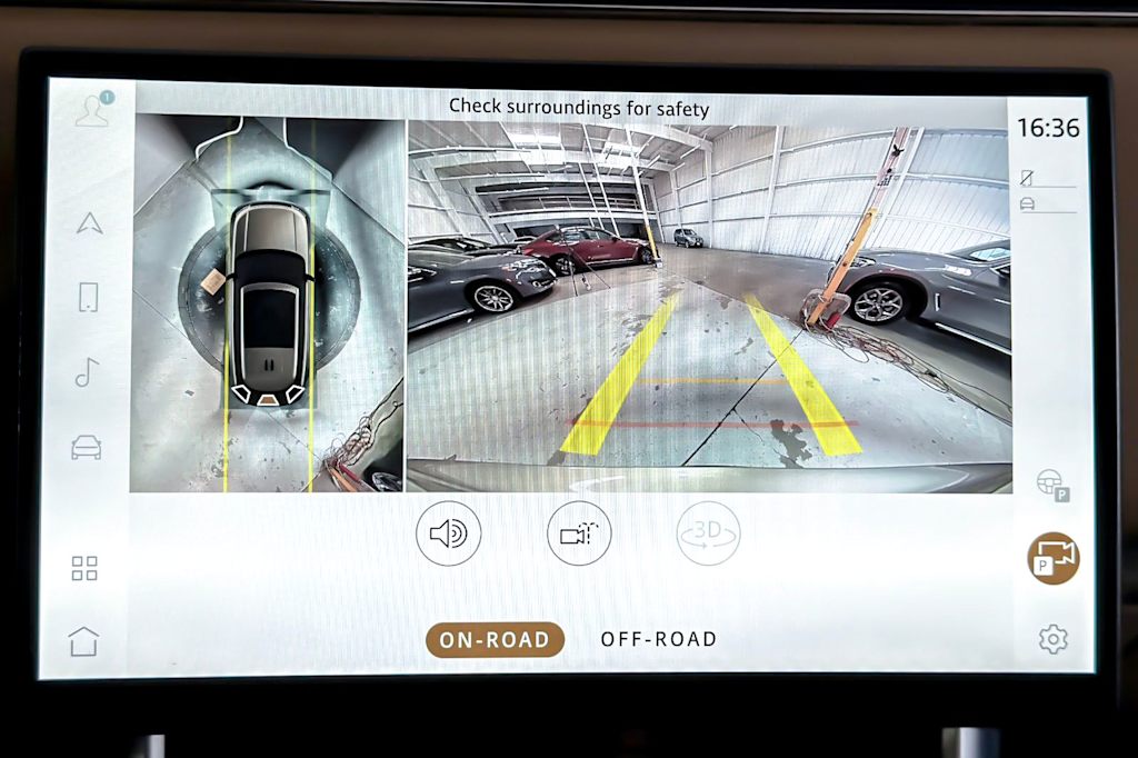 Thumbnail: 2023 Land Rover Range Rover - 13