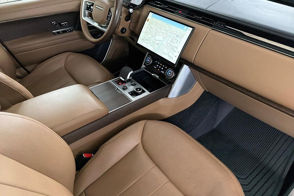Thumbnail: 2023 Land Rover Range Rover - 11