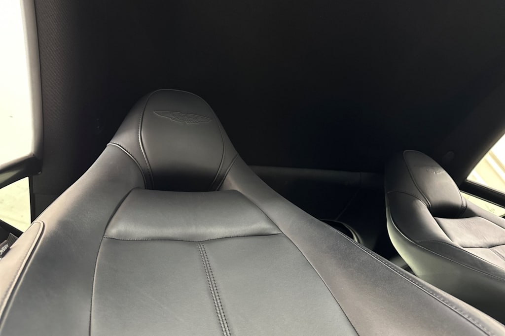 2022 Aston Martin Vantage  9