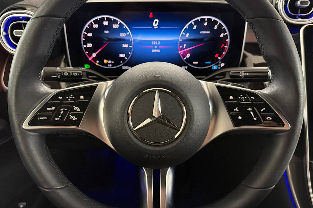 Thumbnail: 2025 Mercedes-Benz GLC - 28