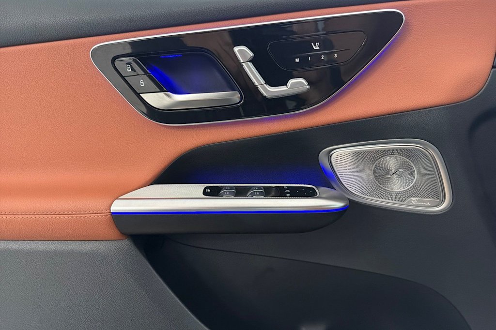 Thumbnail: 2025 Mercedes-Benz GLC - 21
