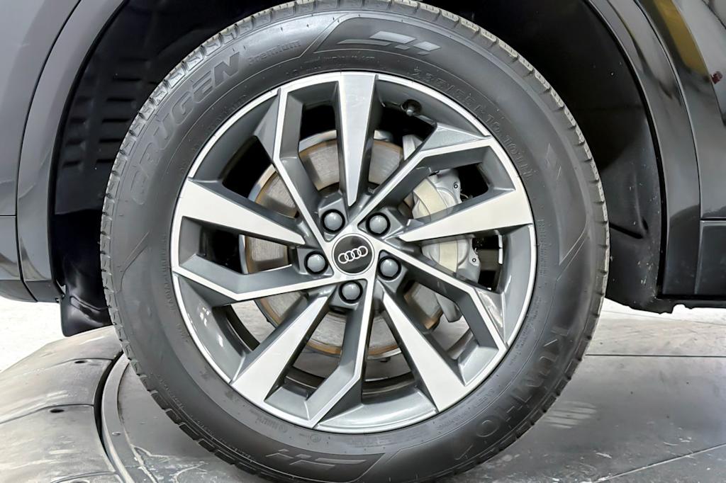 Thumbnail: 2024 Audi Q5 - 7