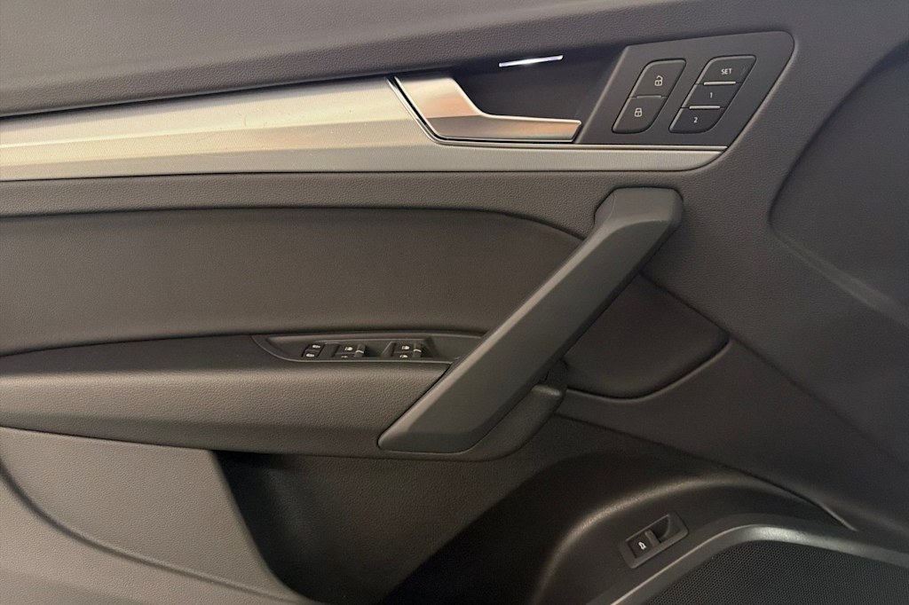 Thumbnail: 2024 Audi Q5 - 21