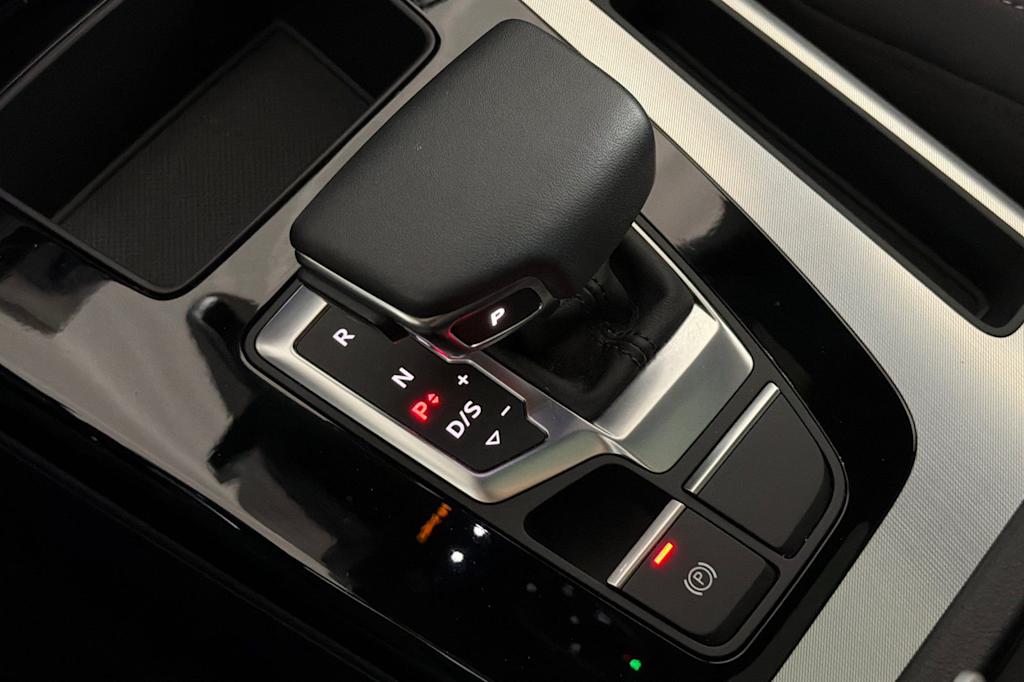 Thumbnail: 2024 Audi Q5 - 13