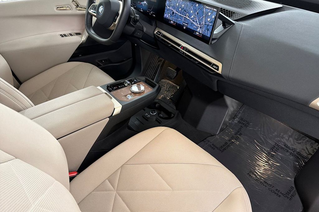 Thumbnail: 2023 BMW iX - 12