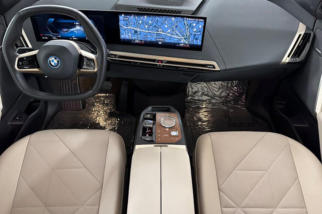 Thumbnail: 2023 BMW iX - 2