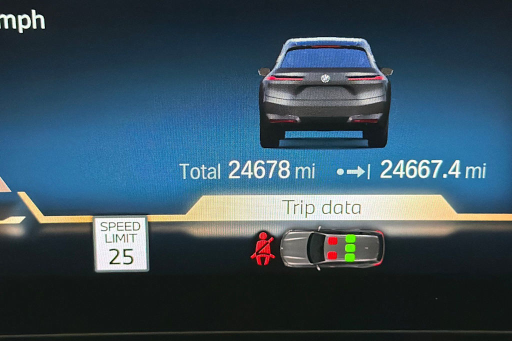 Thumbnail: 2023 BMW iX - 17