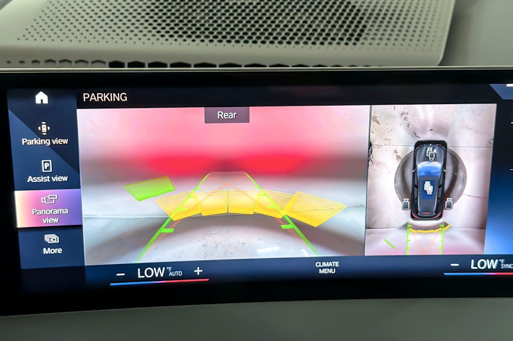 Thumbnail: 2023 BMW iX - 24