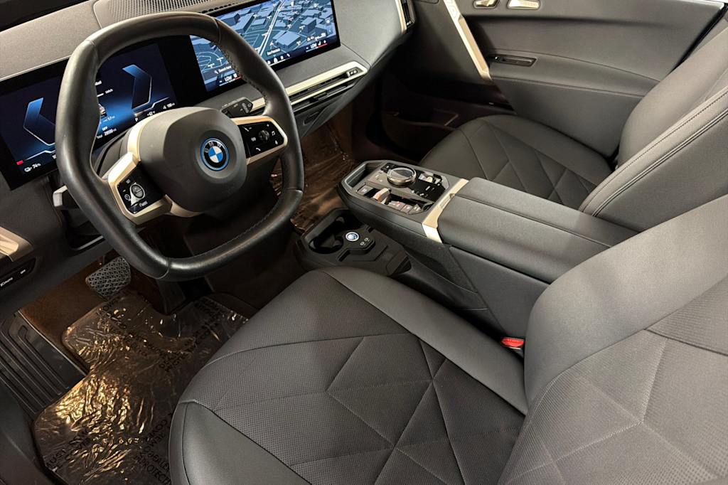 Thumbnail: 2024 BMW iX - 10